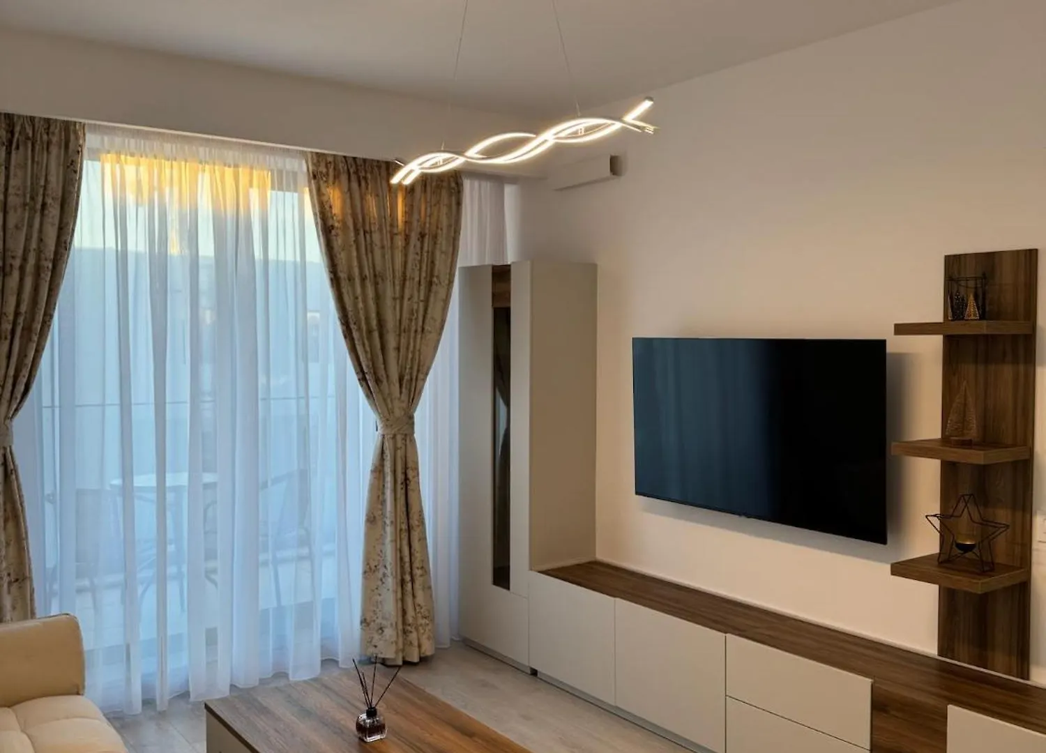 Sky View Apartament Private Underground Parking 布加勒斯特 罗马尼亚