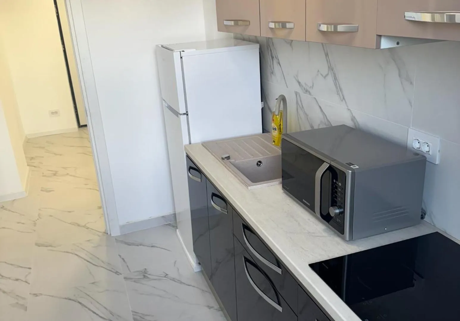 Sky View Apartament Private Underground Parking 布加勒斯特 公寓