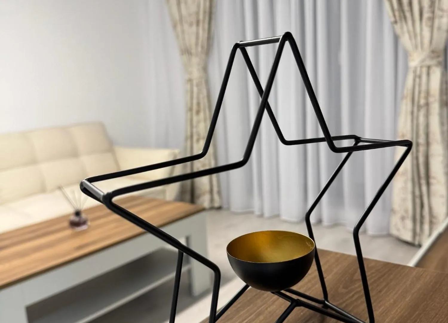 Sky View Apartament Private Underground Parking 布加勒斯特