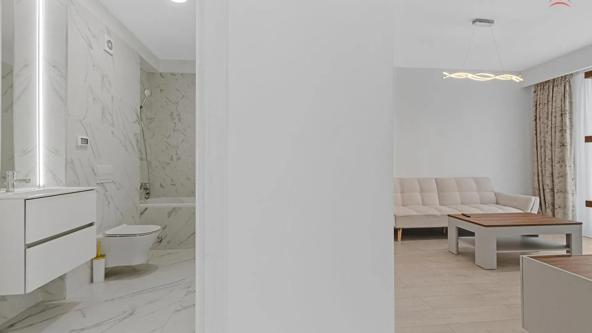 Sky View Apartament Private Underground Parking Bucarest Romania